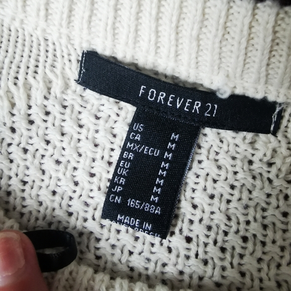 Forever 21 Crop Sweater - Picture 3 of 4